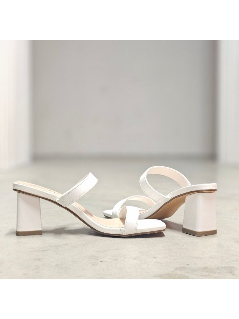 White Faux Leather Block Heel Sandals With Double Straps & Square Toe For Women - Picture 14 of 15